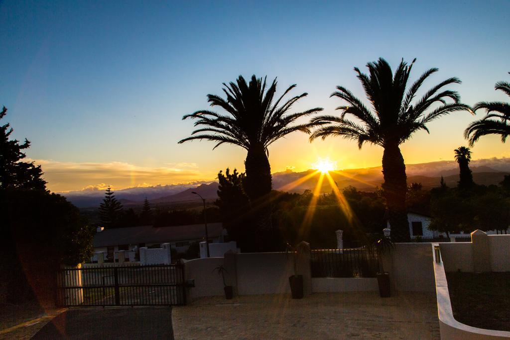 Four Palms Accommodation Durbanville Exteriör bild