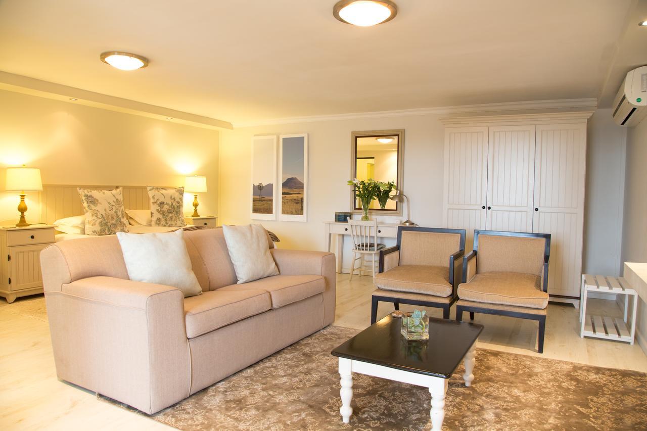 Four Palms Accommodation Durbanville Exteriör bild